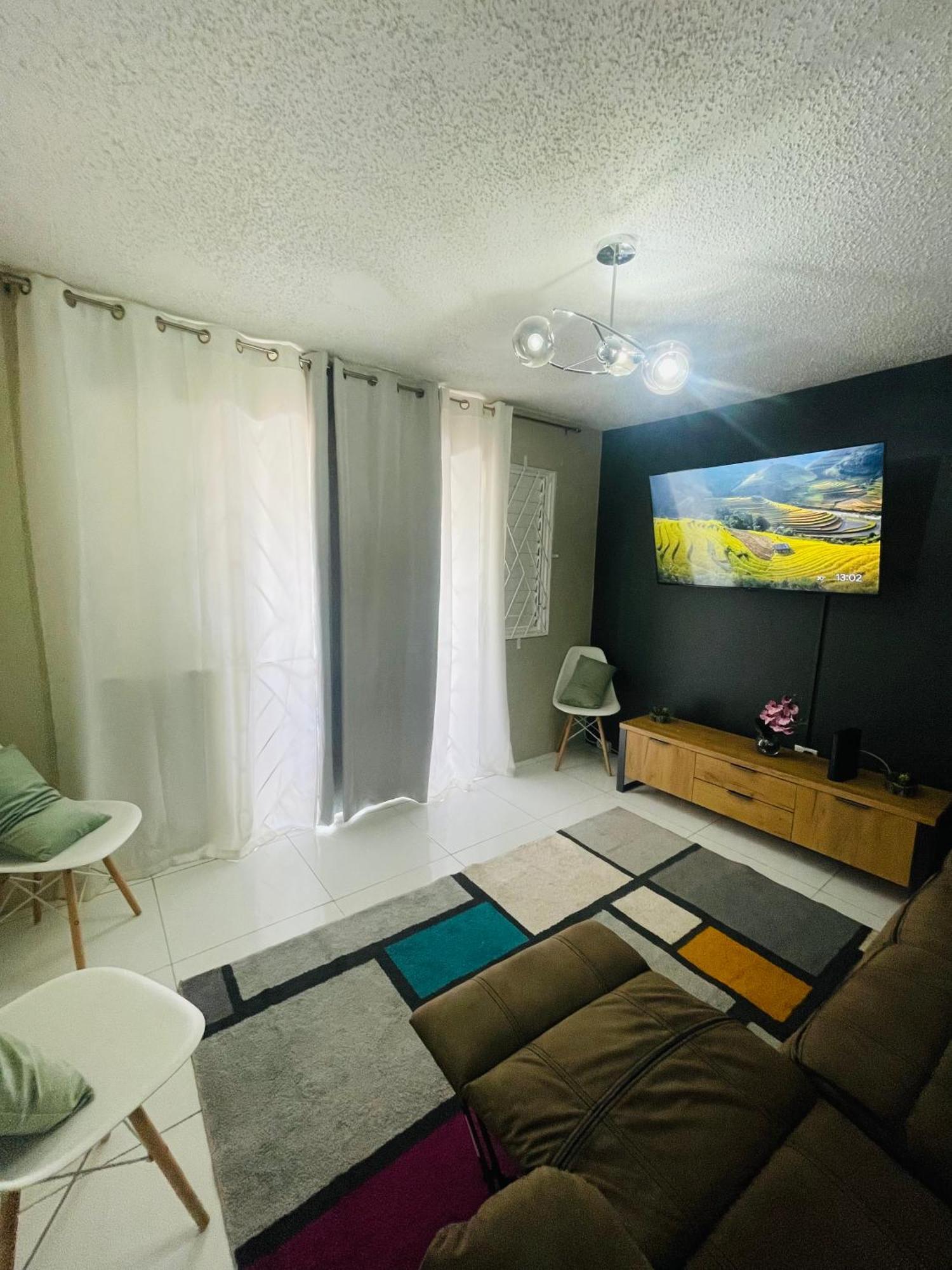 New Paradise Apartment Kingston
