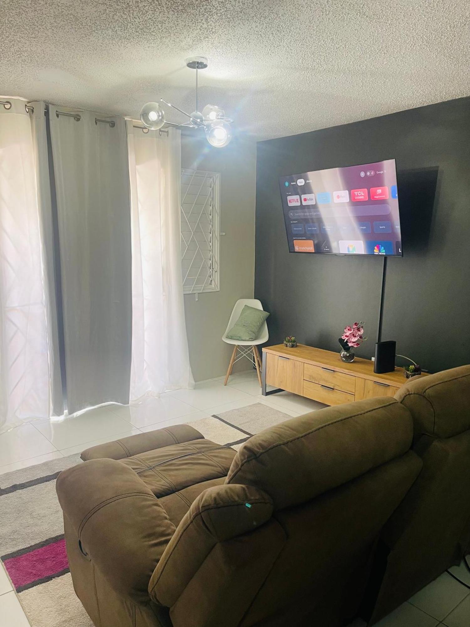 Apartment New Paradise Kingston